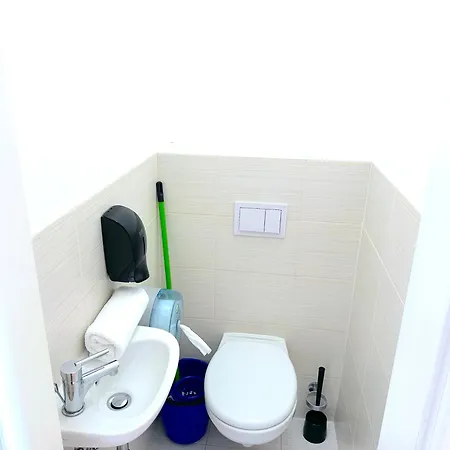 Prime - Modern 2 Bedroom Family With Parking Included Lejlighed